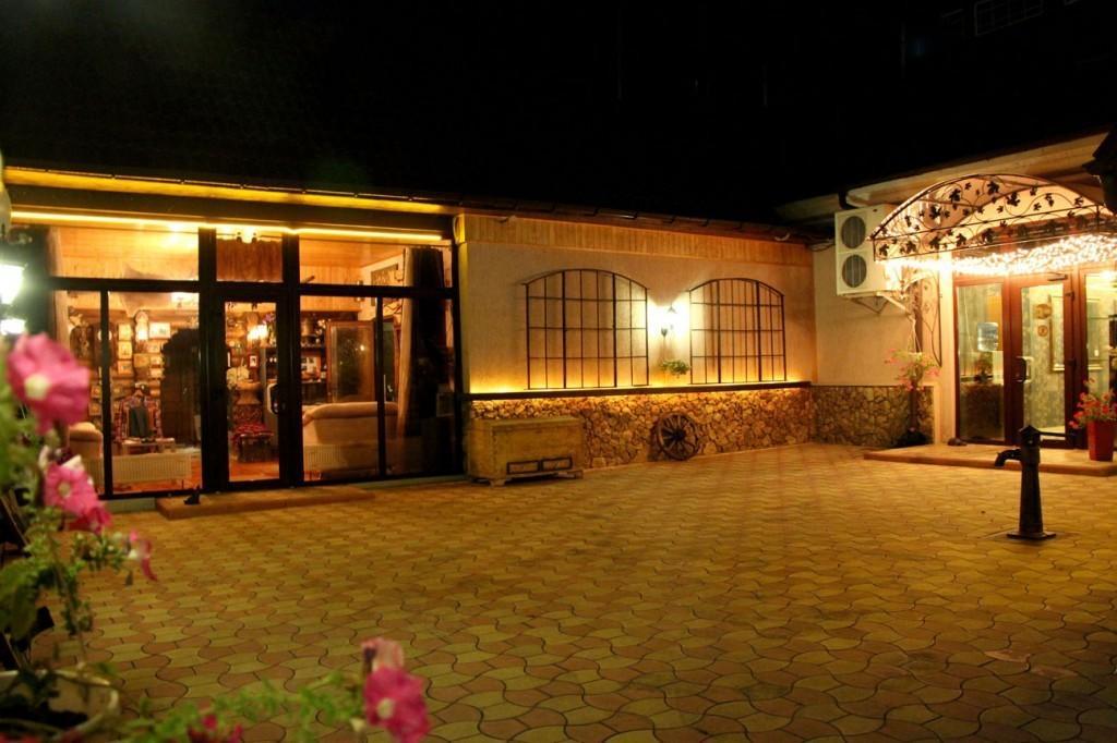 Hotel Style Bessarabia Kiliya Extérieur photo